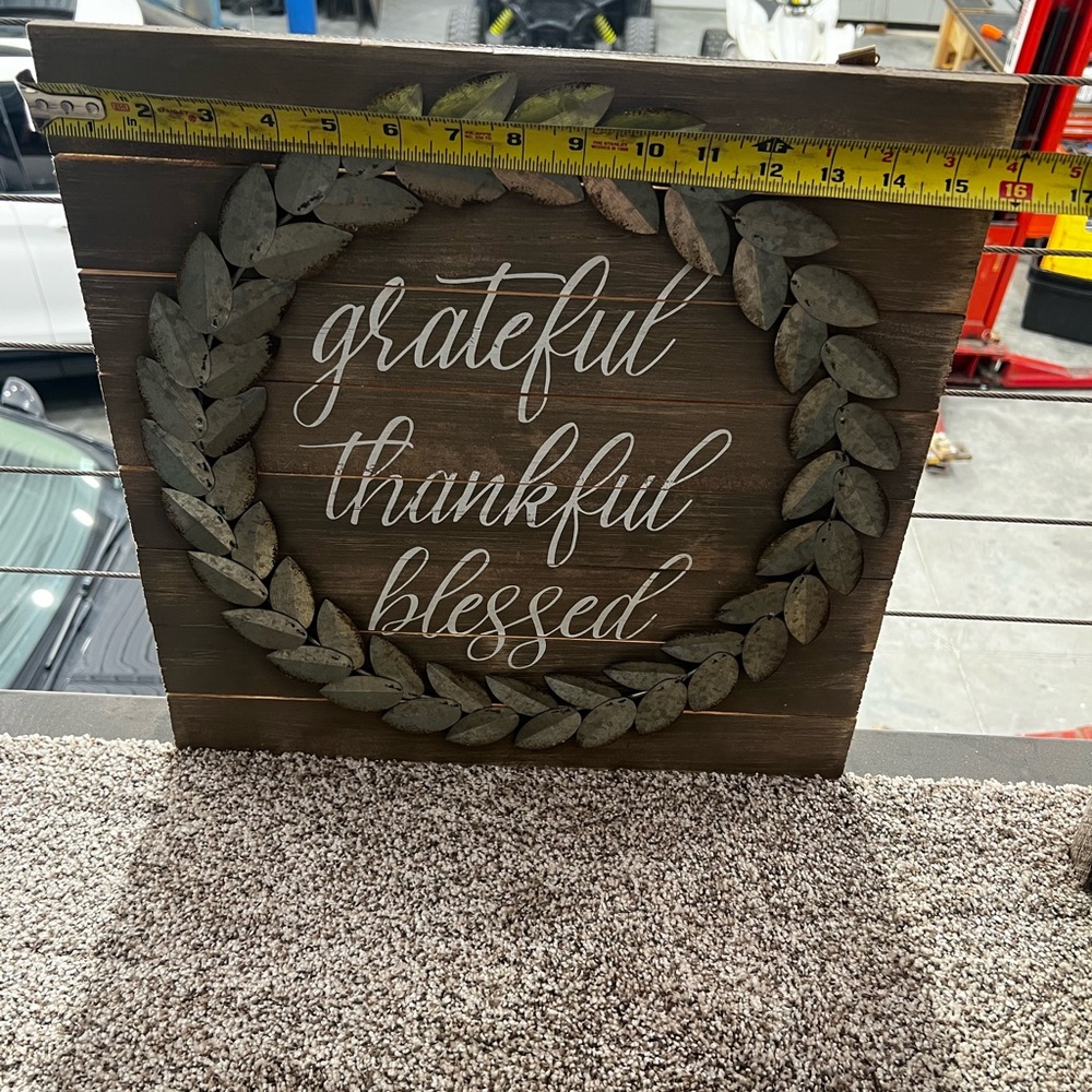 Rustic Wooden Wall Art with Leaf Wreath